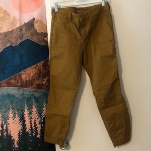 Old Navy Mustard Pixie Pants size 6/28